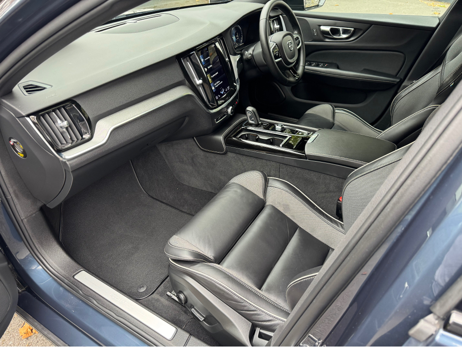 2021 Volvo V60 2L Petrol Plug-in Hybrid For Sale Images