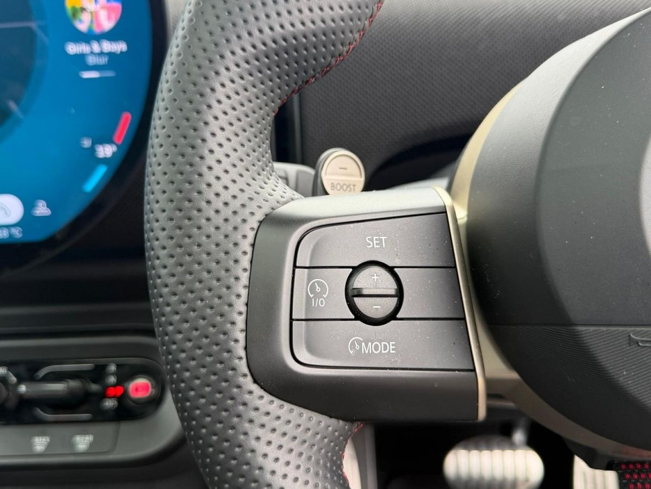 2026 MINI Hatch 2L Petrol For Sale Images