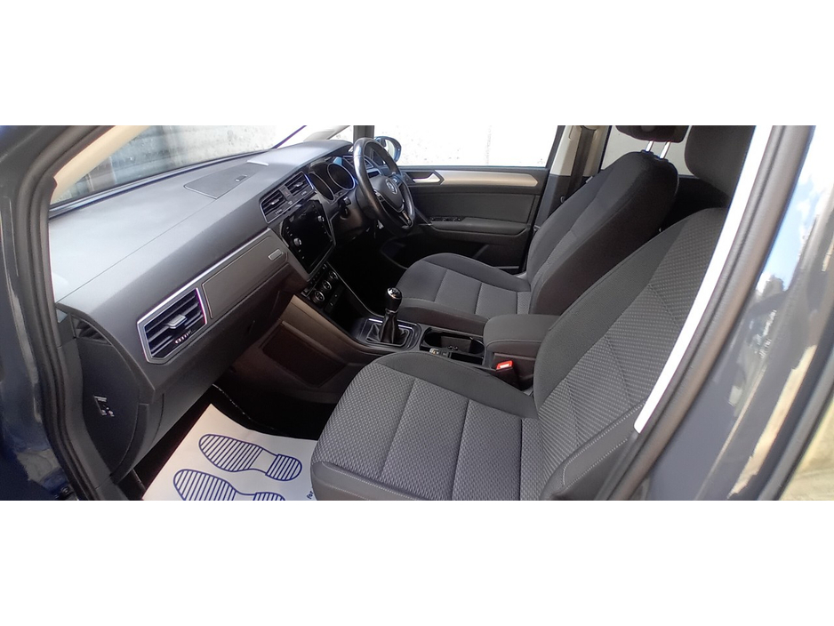 2019 Volkswagen Touran 1.6L Diesel For Sale Images