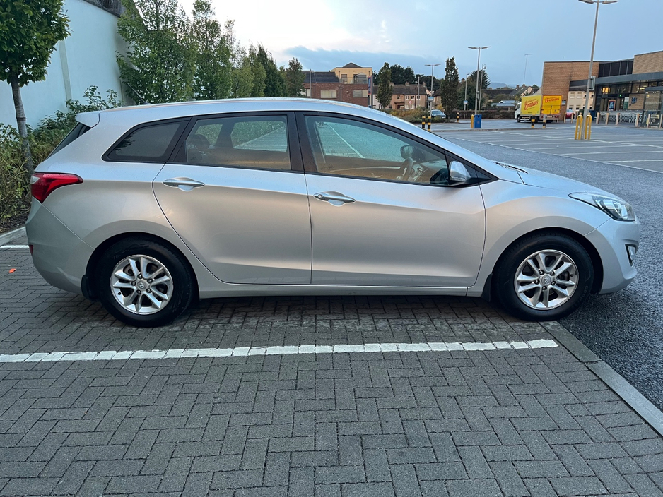 2013 Hyundai i30 1.4L Diesel For Sale Images