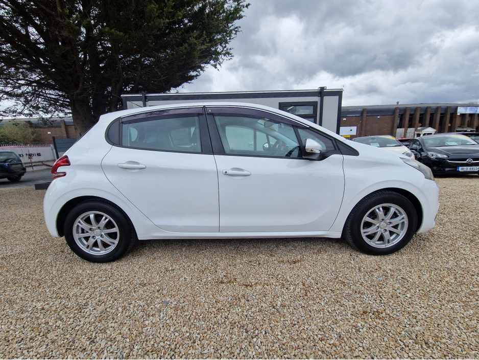 2015 Peugeot 208 1.2L Petrol For Sale Images