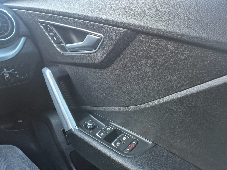 2020 Audi Q2 1.6L Diesel For Sale Images