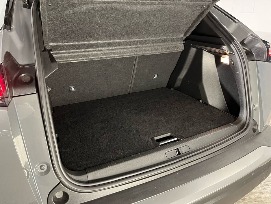 Peugeot 2008 GT EV 50kWh 136BHP - Reversing Camera - Climate Control - Cruise Control - Keyless Start - Apple CarPlay/Android Auto — thumbnail 12