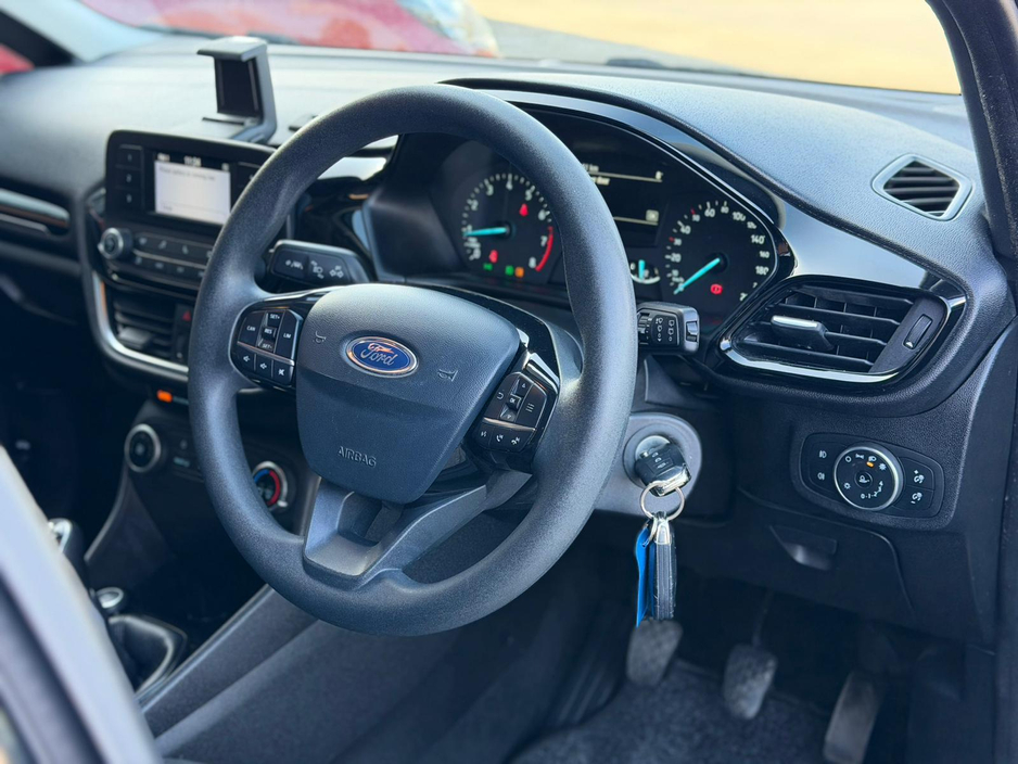 Ford Fiesta 1.1 ZETEC - SERVICE HIST / NEW NCT — thumbnail 14