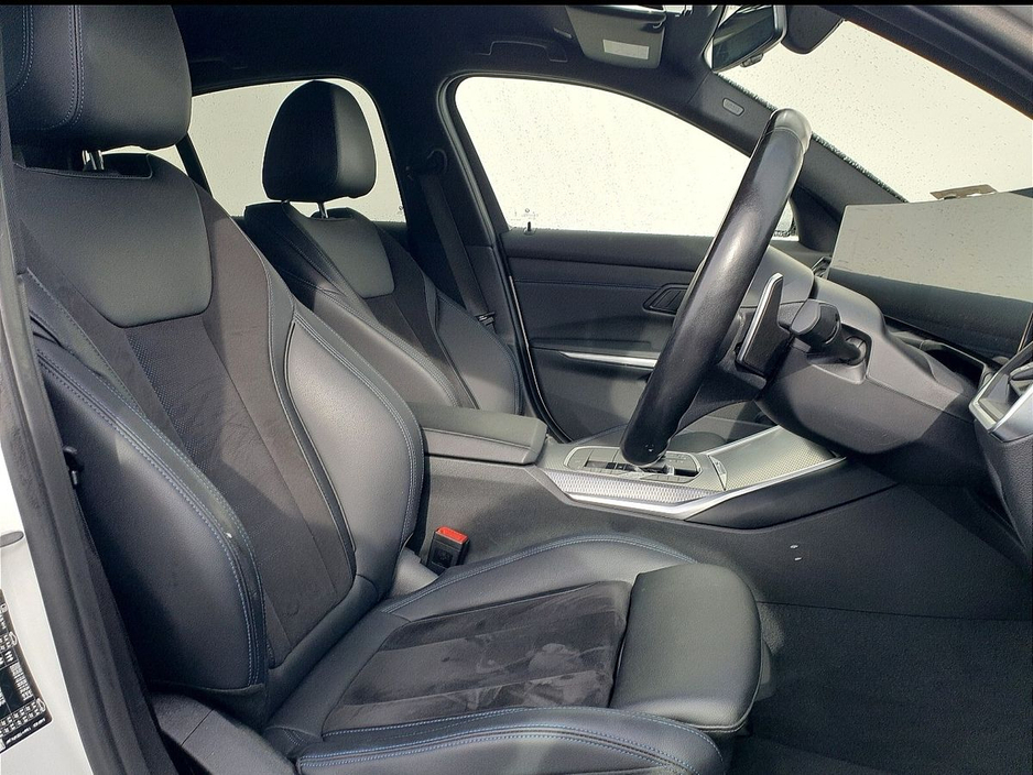 BMW 3 Series 320d M Sport — thumbnail 12