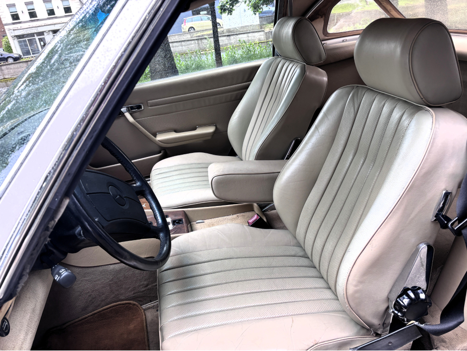1988 Mercedes-Benz SL Class 5.7L Petrol For Sale Images