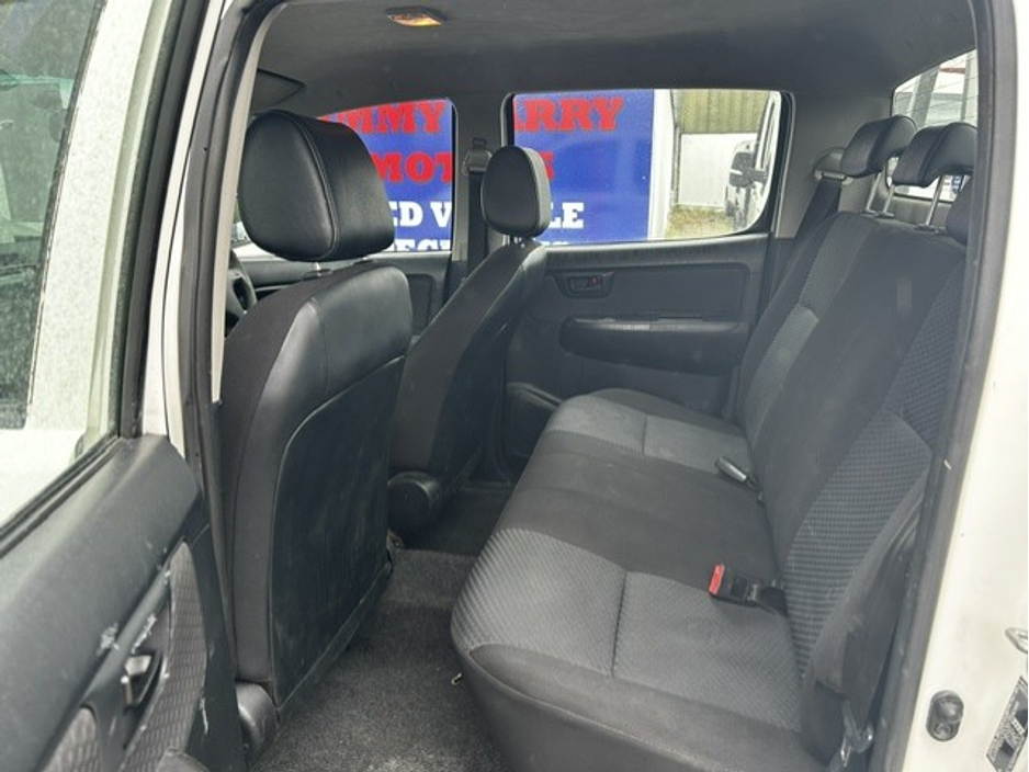 2015 Toyota Hilux 2.5L Diesel For Sale Images