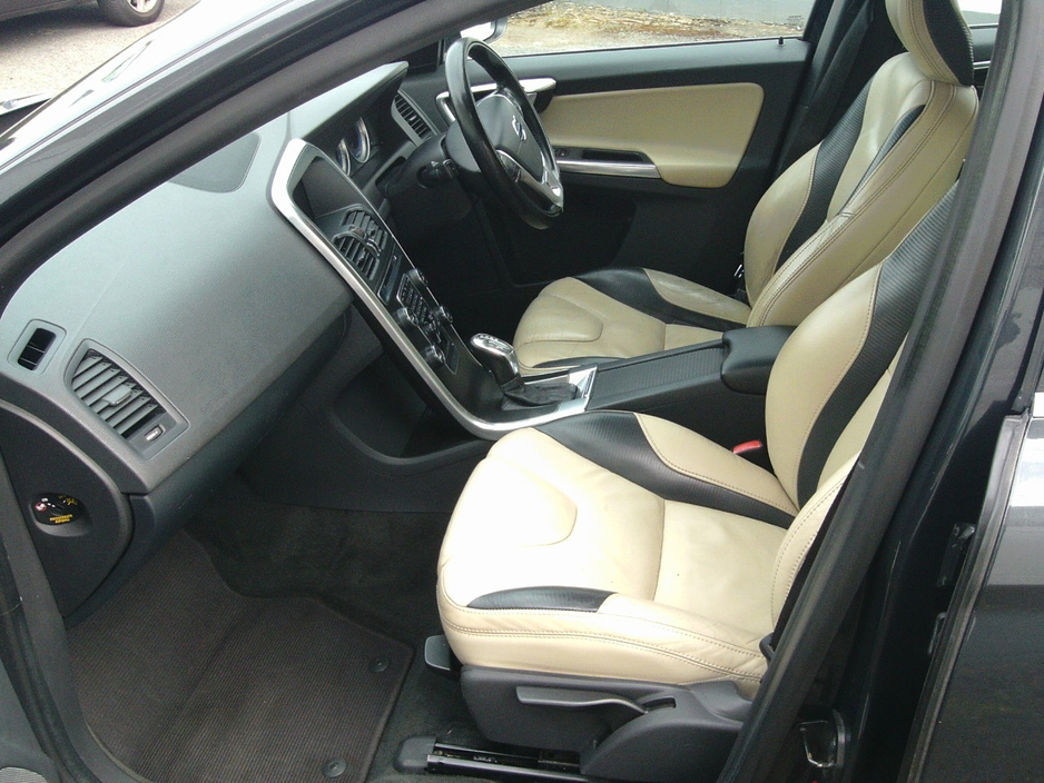 2013 Volvo XC60 2L Diesel For Sale Images