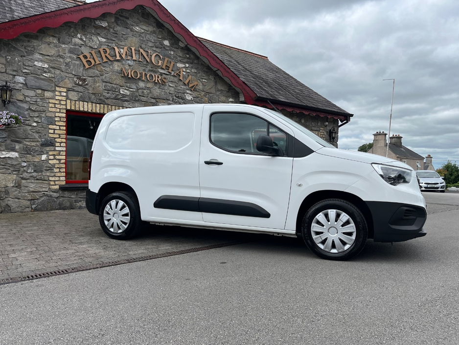 2022 Opel Combo 1.5L Diesel For Sale Images