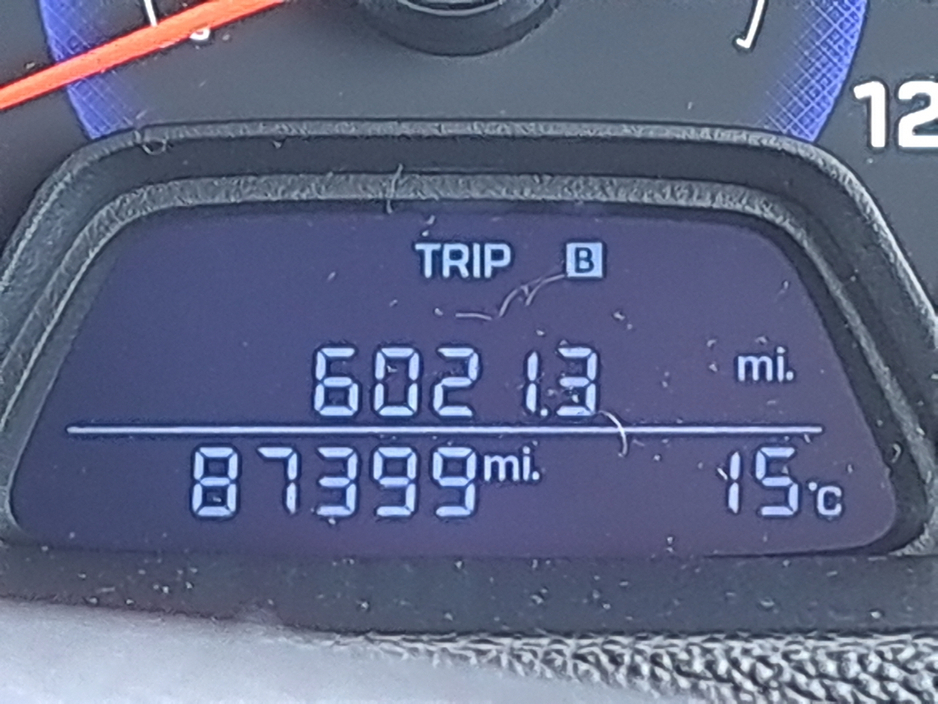 Hyundai i10 Classic Model 1.0 Petrol, Bluetooth, Air conditioning, with 87,000 Miles. — thumbnail 10