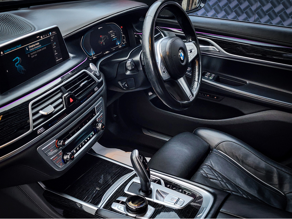 2021 BMW 7 Series 3L Petrol Plug-in Hybrid For Sale Images