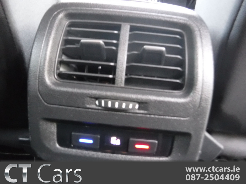 2018 Volkswagen Touran 1.4L Petrol For Sale Images