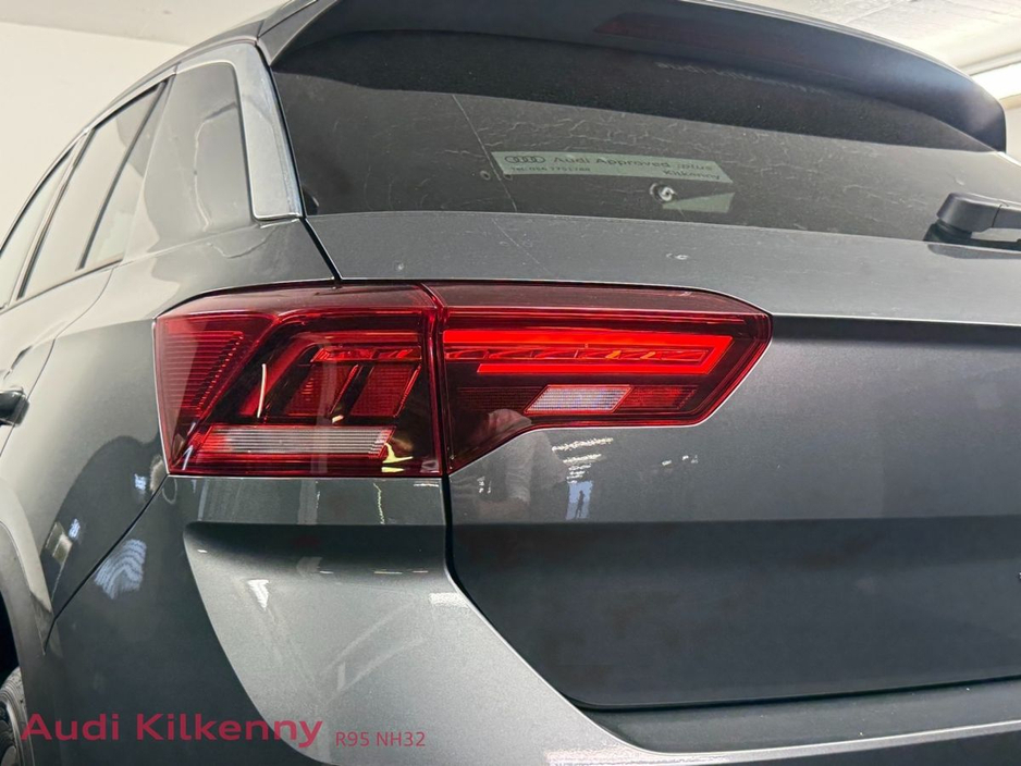 Volkswagen T-Roc R-Line 75 2.0 TDI M6F 116HP with Winter Pack etc "Price Includes €2,000 Scrappage" — thumbnail 17
