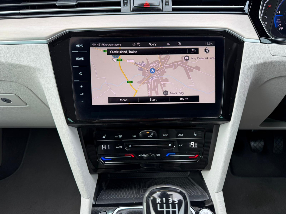 2021 Volkswagen Passat 2L Diesel For Sale Images