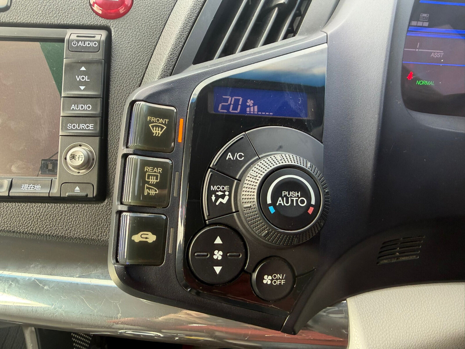 Honda CR-Z 1.5i Hybrid Sport — thumbnail 13