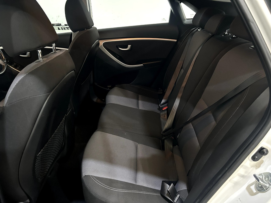 2015 Hyundai i30 1.6L Diesel For Sale Images