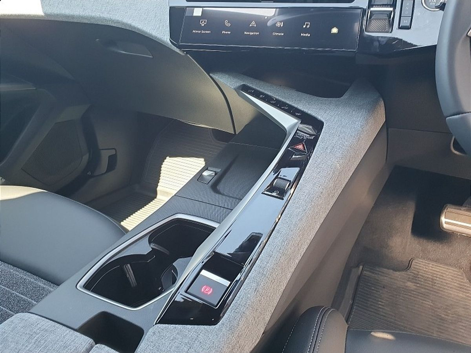 2026 Peugeot 3008 1.2L Petrol For Sale Images
