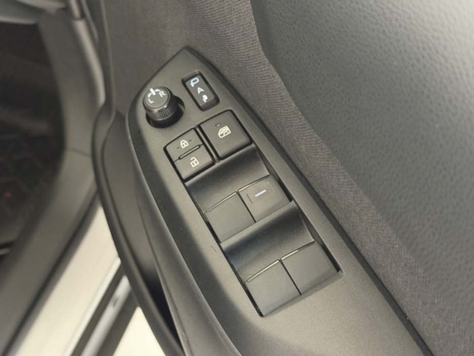 Toyota Yaris Cross Luna Sport Hybrid — thumbnail 15
