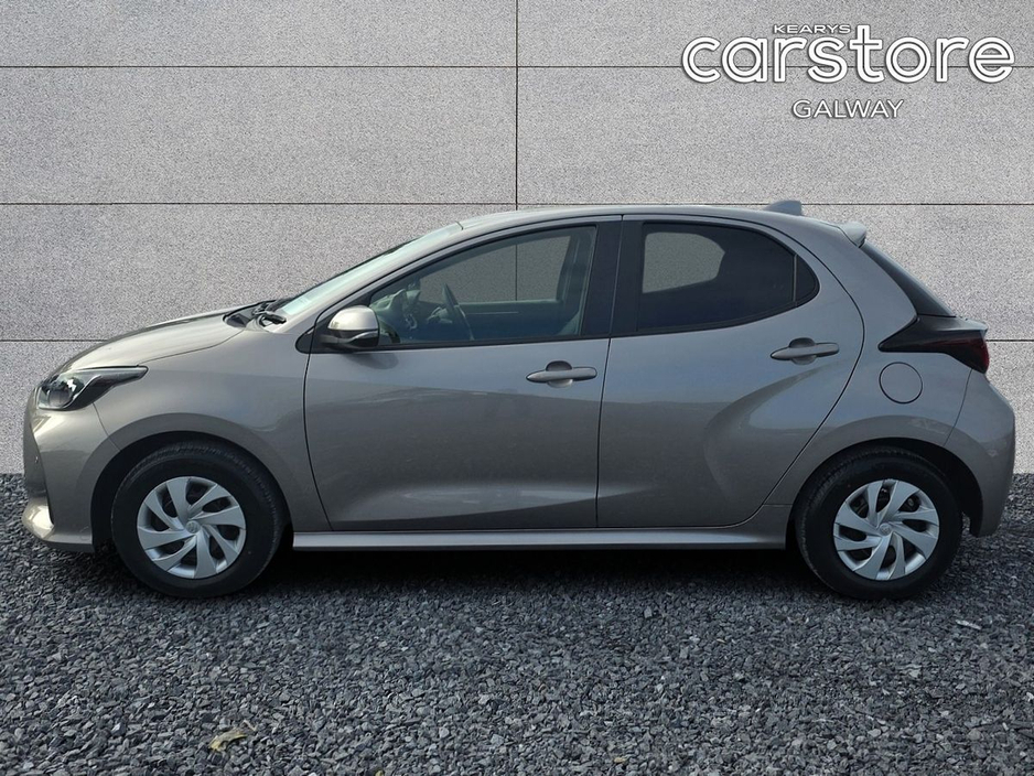 Toyota Yaris Hybrid X — thumbnail 6