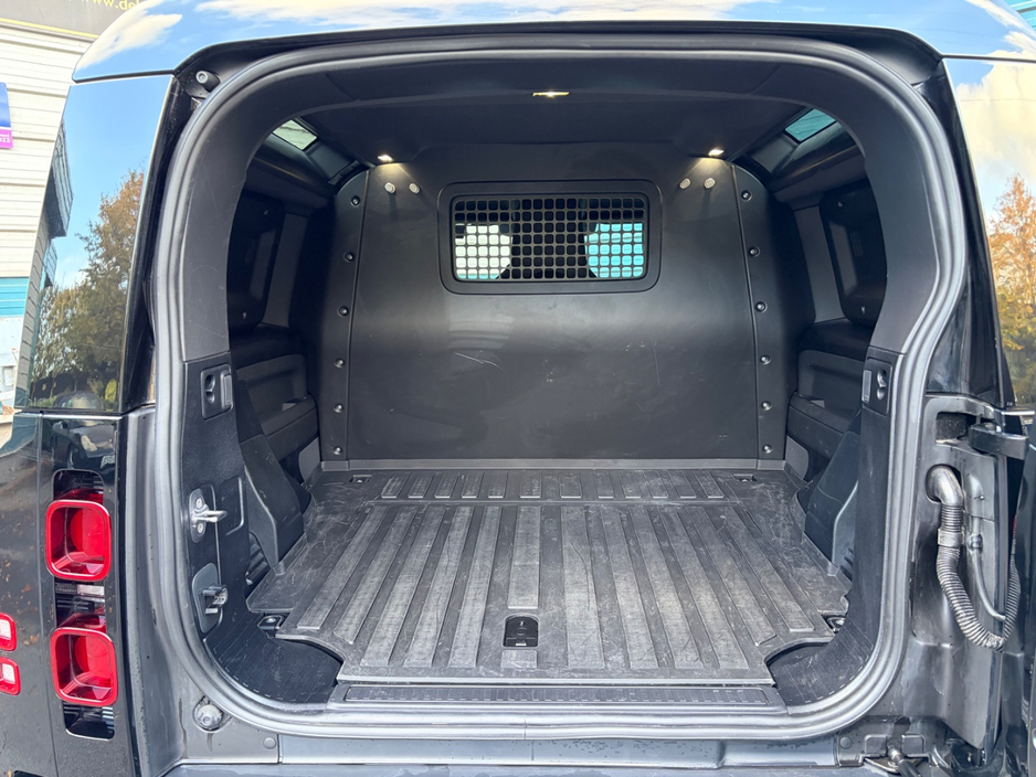 2025 Land Rover Defender 3L Diesel For Sale Images