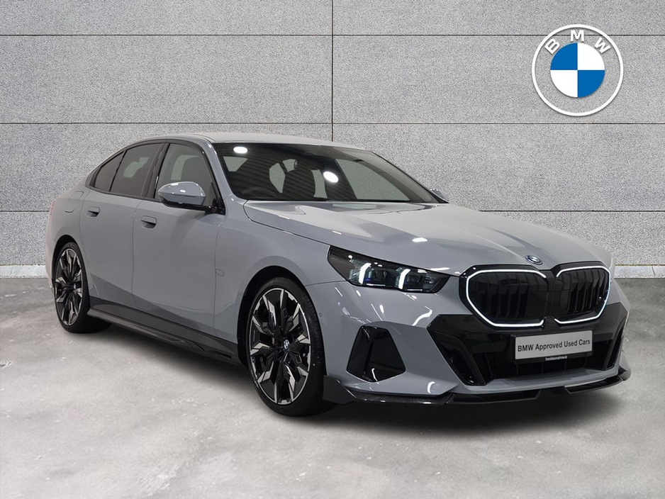 2026 BMW 5 Series 2L Petrol Plug-in Hybrid For Sale Images