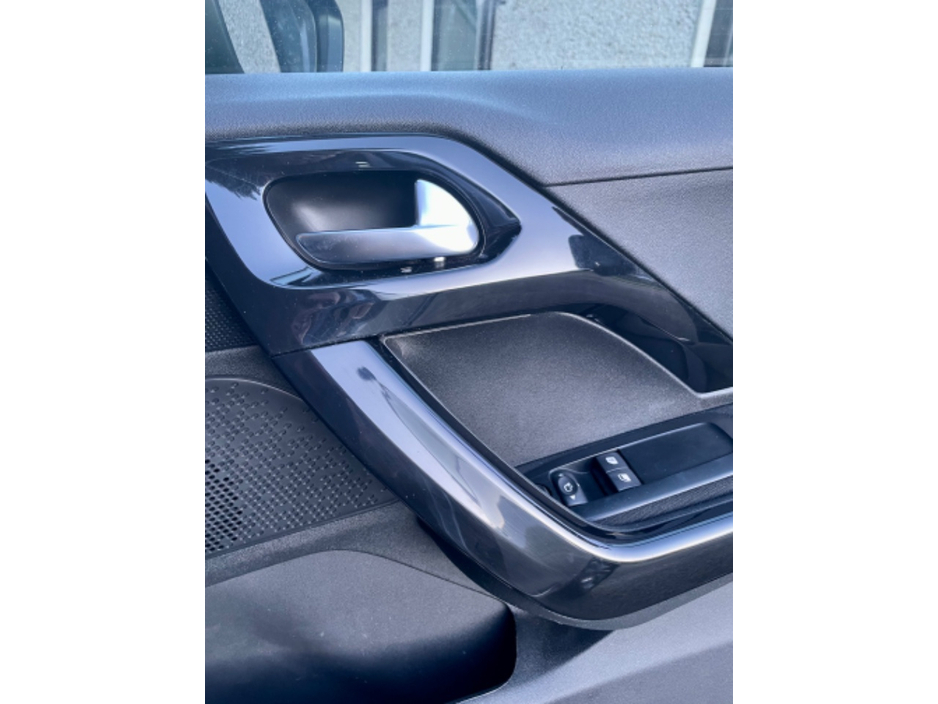 Peugeot 208 ACTIVE 1.2 82 4DR — thumbnail 11
