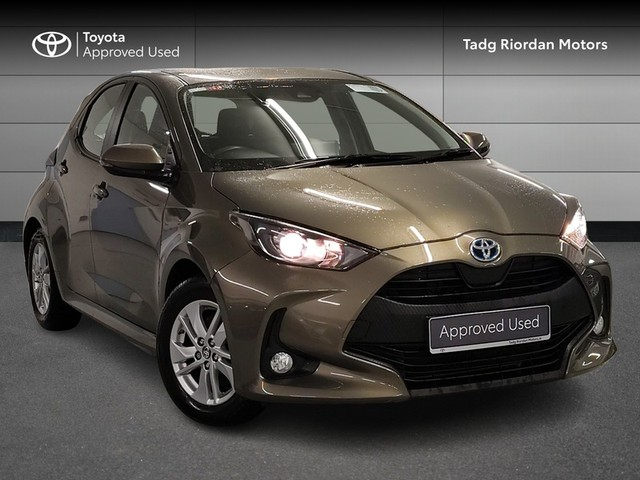 2022 TOYOTA YARIS HYBRID LUNA 4DR AUTO