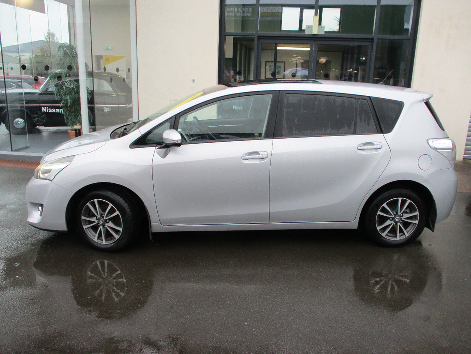 2015 Toyota Verso 1.6L Diesel For Sale Images