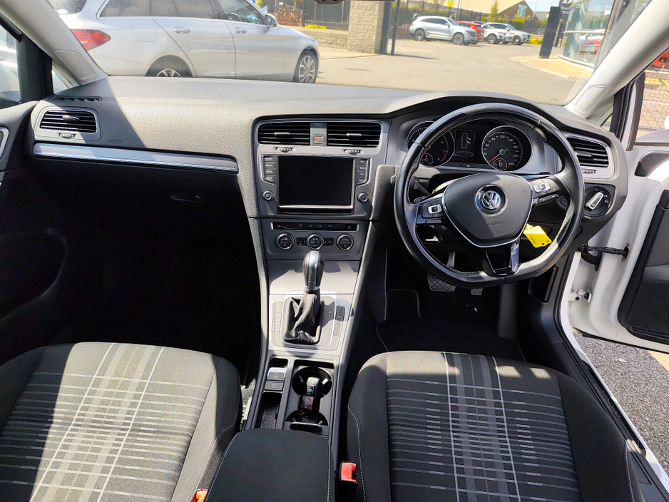Volkswagen Golf 1.2 Petrol Auto Estate — thumbnail 12