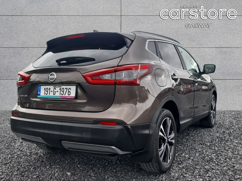 Nissan Qashqai 1.5 DSL Auto PREMIUM — thumbnail 3