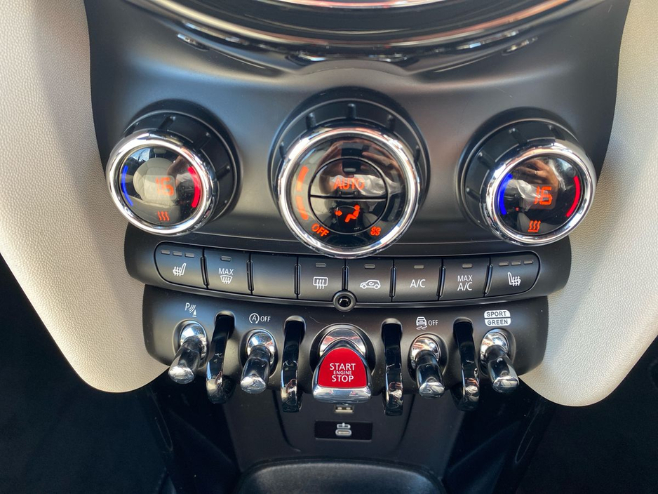 MINI Hatch Exclusive Convertible Auto — thumbnail 18