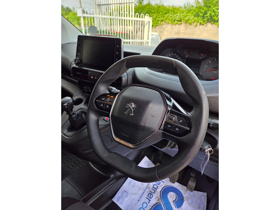 2023 Peugeot Partner 1.5L Diesel For Sale Images