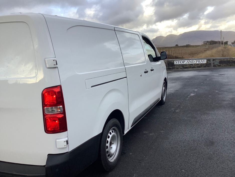 2022 Opel Vivaro 1.5L Diesel For Sale Images