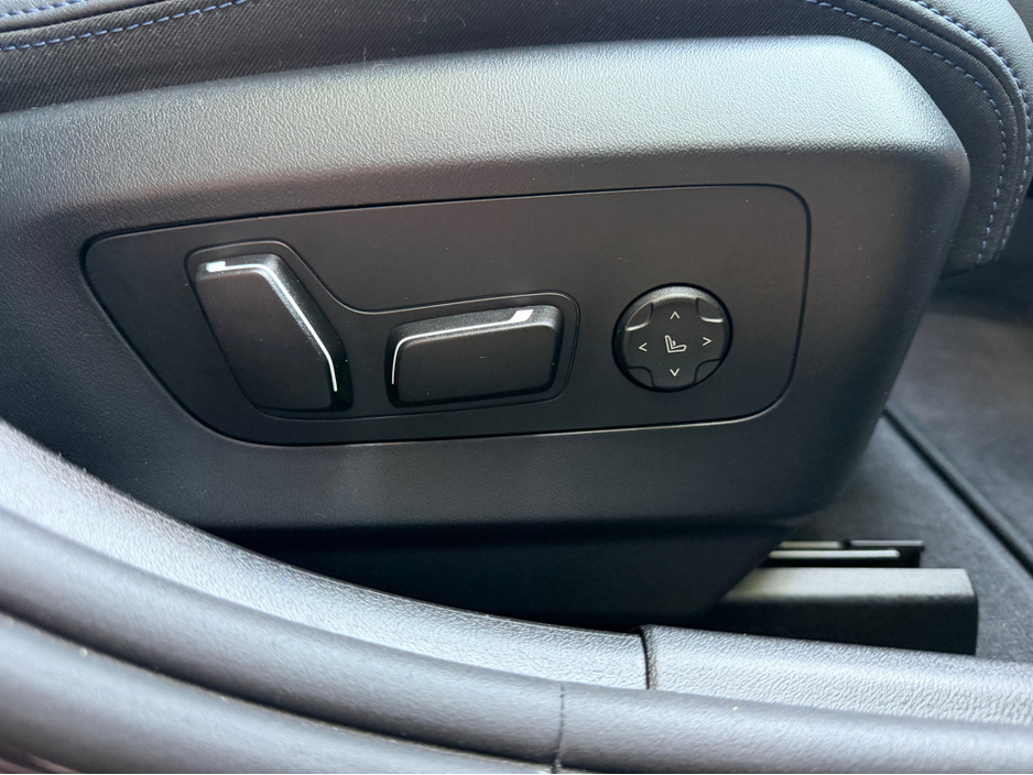 2025 BMW 5 Series 2L Petrol Plug-in Hybrid For Sale Images