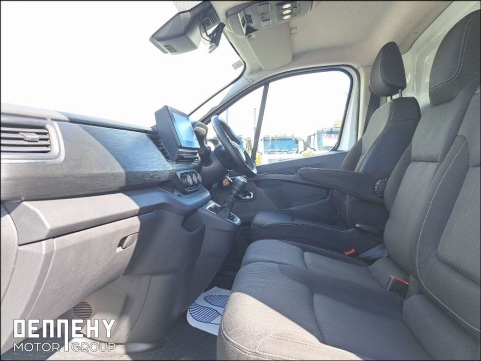 2023 Renault Trafic 2.0L Diesel For Sale Images