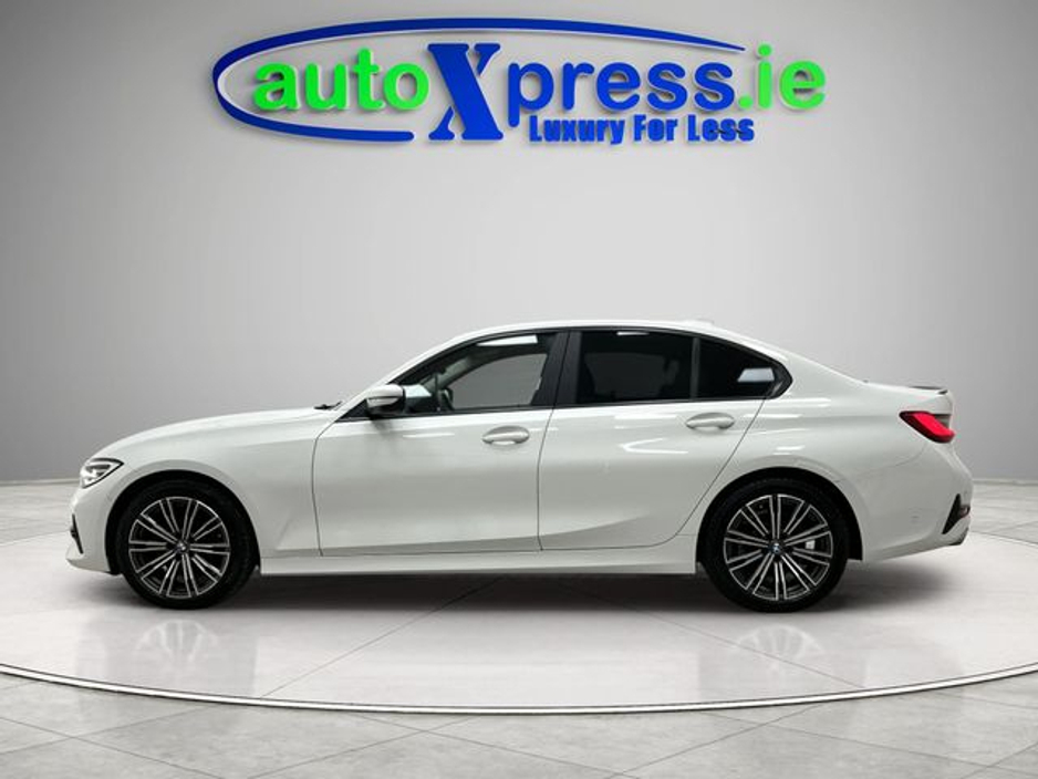 BMW 3 Series 320d xDrive 4WD — thumbnail 7