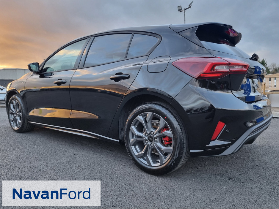 Der Neue Ford Focus St Line (2023) In Atemberaubendem 4K! - ftf8lqu