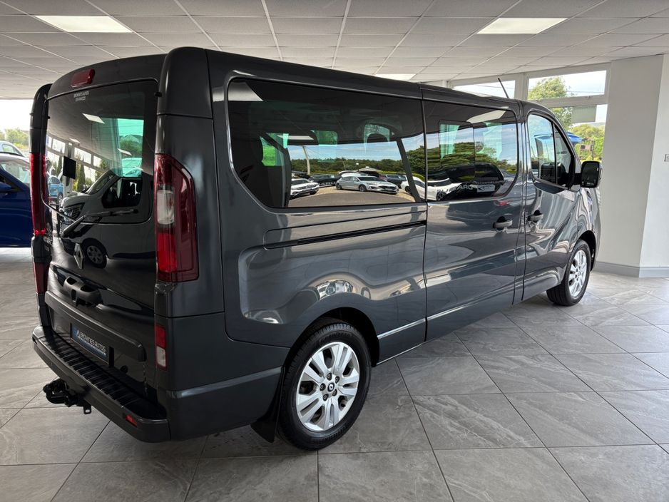 2025 Renault Trafic 2L Diesel For Sale Images