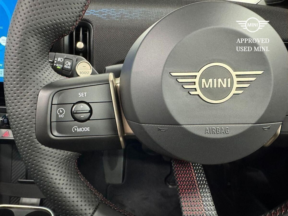 2025 MINI Hatch 2L Petrol For Sale Images