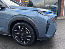 2025 Peugeot 3008 1.2L Petrol For Sale Images
