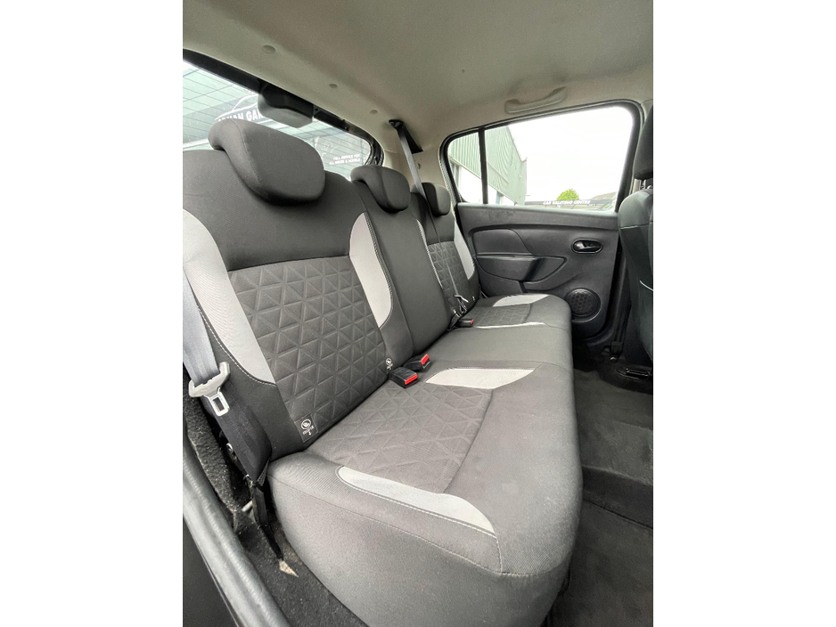 Dacia Sandero STEPWAY SIGNATURE TCE 90 4DR — thumbnail 7