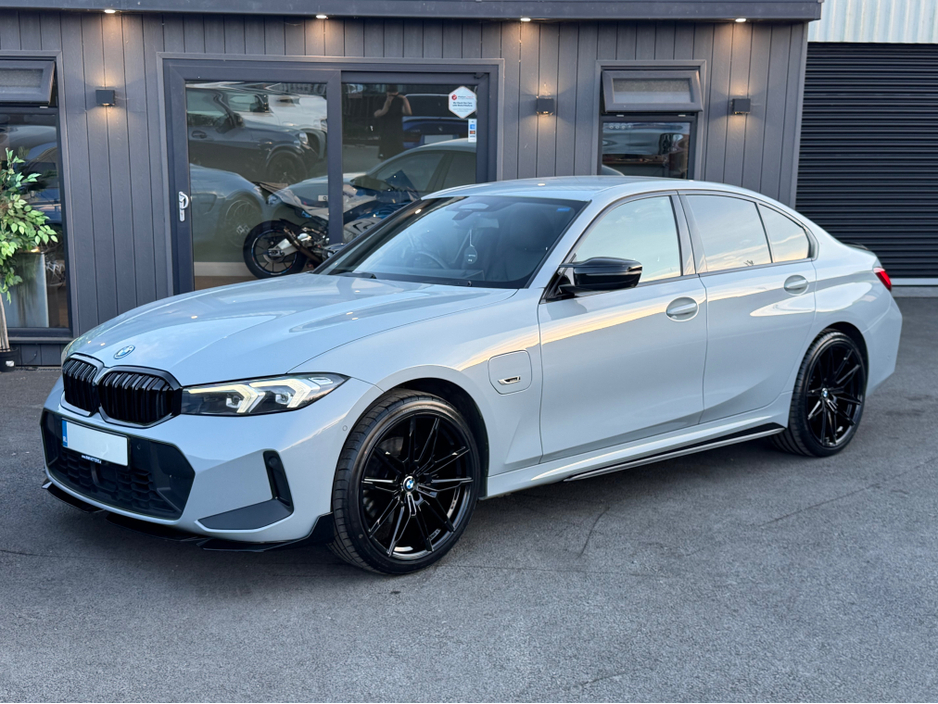 2023 BMW 3 Series 2L Hybrid For Sale Images