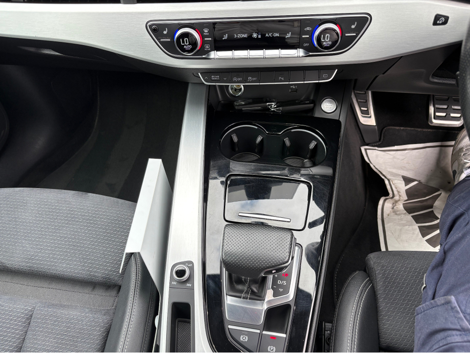 2022 Audi A4 2L Diesel For Sale Images