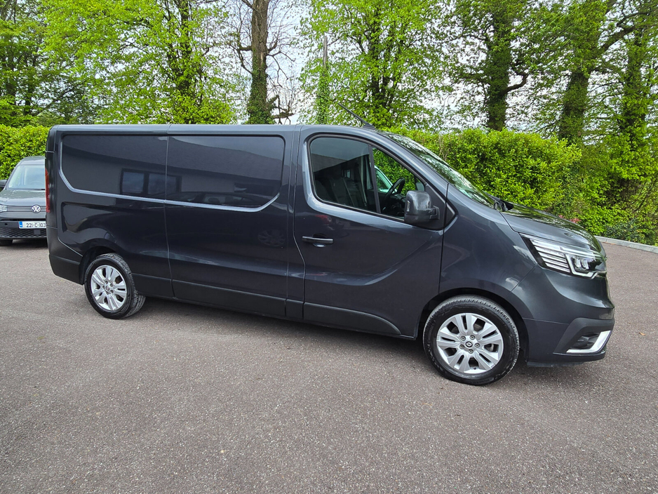 2024 Renault Trafic 2L Diesel For Sale Images