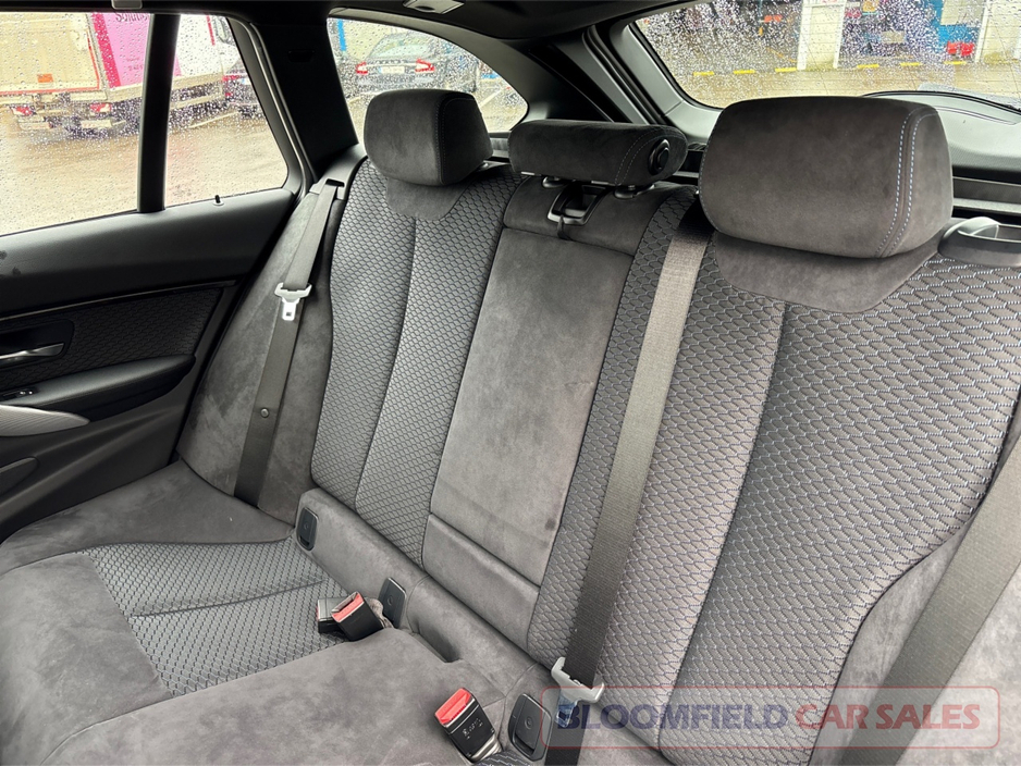 BMW 3 Series 320i MSPORT , AUTO // PRISTINE — thumbnail 14