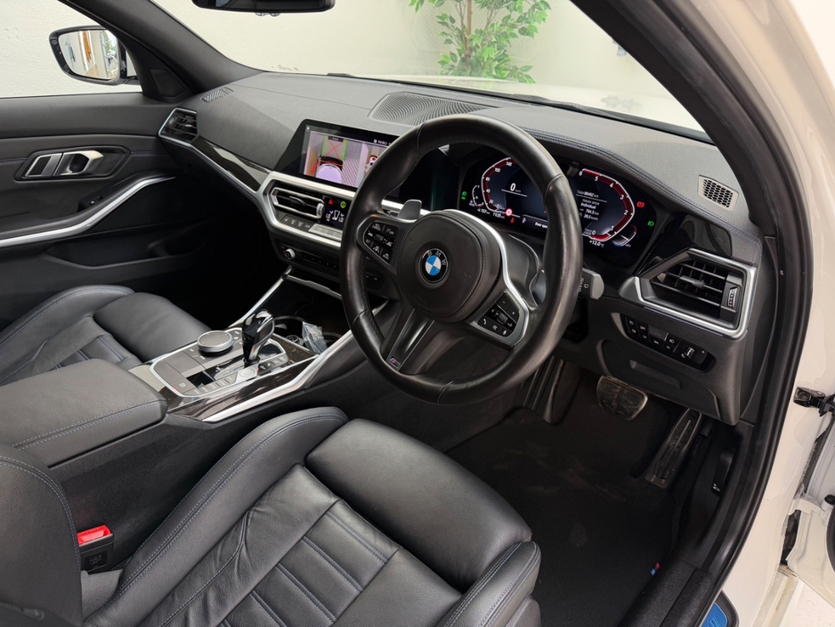BMW 3 Series 320D M-SPORT PRO X-DRIVE M-PERFORMANCE 2.0 DIESEL AUTOMATIC // M3 UPGRADED WHEEL PACKAGE // FULL M-PERFORMANCE KIT // PRO MEDIA PACK // APPLE CARPLAY // PRIVACY PACK // AA APPROVED DEALER 2026 — thumbnail 32