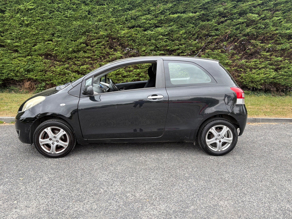 2011 Toyota Yaris 1L Petrol For Sale Images