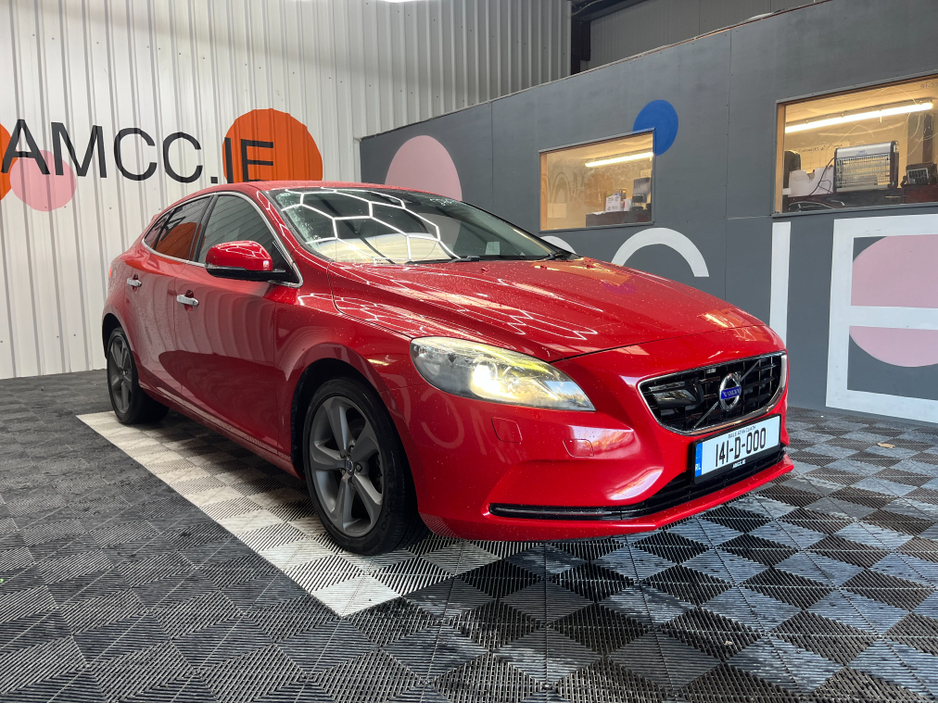 Used Volvo V40 2014 in Dublin