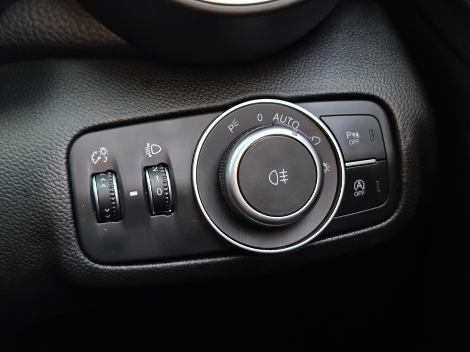 2018 Alfa Romeo Giulia 2.1L Diesel For Sale Images