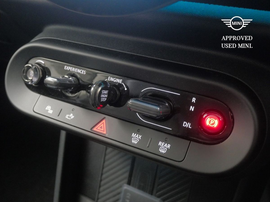 2025 MINI Hatch 2L Petrol For Sale Images